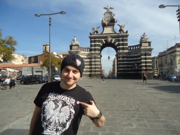 Польский журналист: Украинская сволочь угрожает нам Волынской резней