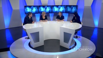 Елена Субботина, Дмитрий Москалик и Игорь Немодрук в передаче «Три минуты на ответ».