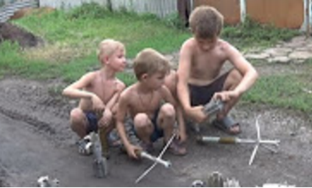 Мальчик из Зайцево: Нас обстреливают укропы!