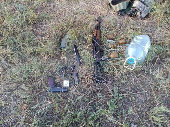 Бандиты, напавшие на инкассаторов под Запорожьем, оказались боевиками «Азова» Бандиты, напавшие на инкассаторов под Запорожьем, оказались боевиками «Азова»