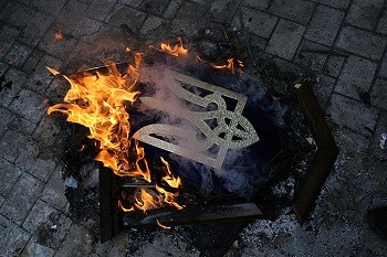 Донбасс продолжает гореть