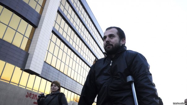 Неудобный "борец с Россией" Неудобный "борец с Россией"