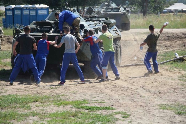 Войска НАТО на Западной Украине проводят учения по разгону Майдана-3 Войска НАТО на Западной Украине проводят учения по разгону Майдана-3