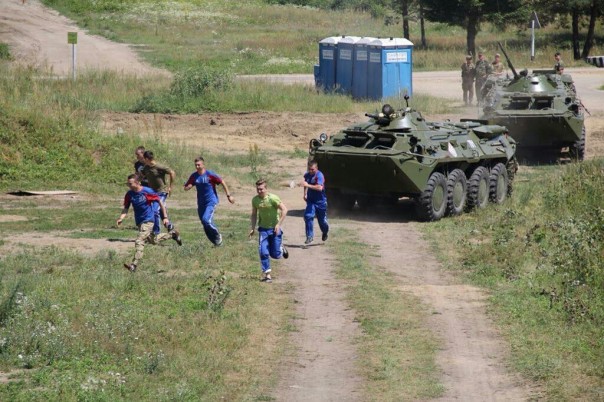 Войска НАТО на Западной Украине проводят учения по разгону Майдана-3 Войска НАТО на Западной Украине проводят учения по разгону Майдана-3