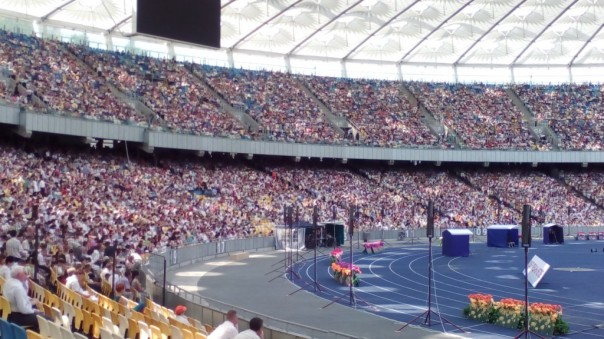 Религиозные фанатики захватили столицу Украины (фото)