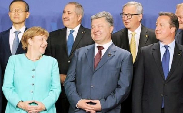 Как Савченко и Порошенко саммит НАТО облобызали: соцсети в шоке от фото Как Савченко и Порошенко саммит НАТО облобызали: соцсети в шоке от фото