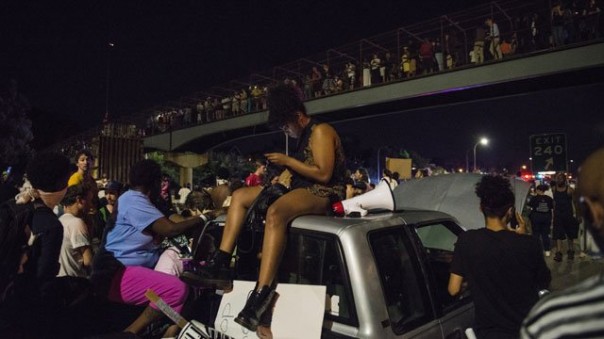 Порядка 100 протестующих задержаны в Миннесоте Порядка 100 протестующих задержаны в Миннесоте