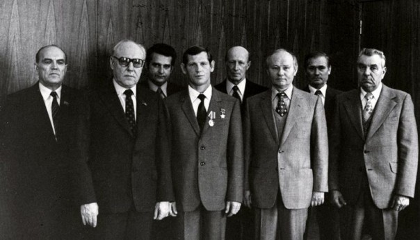 Юрий Дроздов: Всё ужасное для России только начинается. Юрий Дроздов: Всё ужасное для России только начинается.