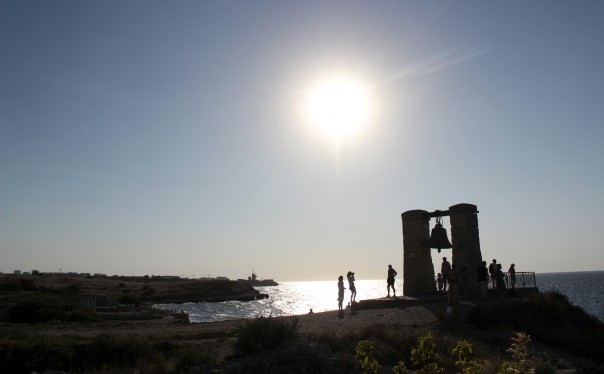 В Крыму полицейские с автоматами выгнали туристов из "Херсонеса Таврического"