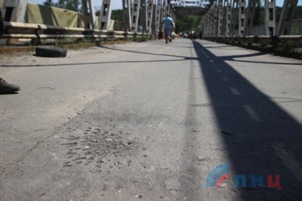 Сводка от НМ ЛНР 13 июля 2016 года. ВСУ после провокации взяли в плен 3 тяжело раненных военнослужащих ЛНР Сводка от НМ ЛНР 13 июля 2016 года. ВСУ после провокации взяли в плен 3 тяжело раненных военнослужащих ЛНР