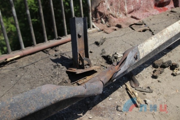 Сводка от НМ ЛНР 13 июля 2016 года. ВСУ после провокации взяли в плен 3 тяжело раненных военнослужащих ЛНР Сводка от НМ ЛНР 13 июля 2016 года. ВСУ после провокации взяли в плен 3 тяжело раненных военнослужащих ЛНР