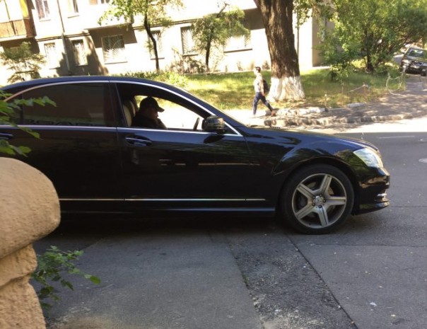 Фашистские будни: Боевики “Азова” сорвали пресс-конференцию в Киеве, полиция нарушений не заметила Фашистские будни: Боевики “Азова” сорвали пресс-конференцию в Киеве, полиция нарушений не заметила