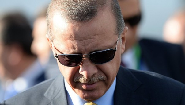 СМИ узнали, что два F-16 держали самолет Эрдогана под прицелом в ночь путча