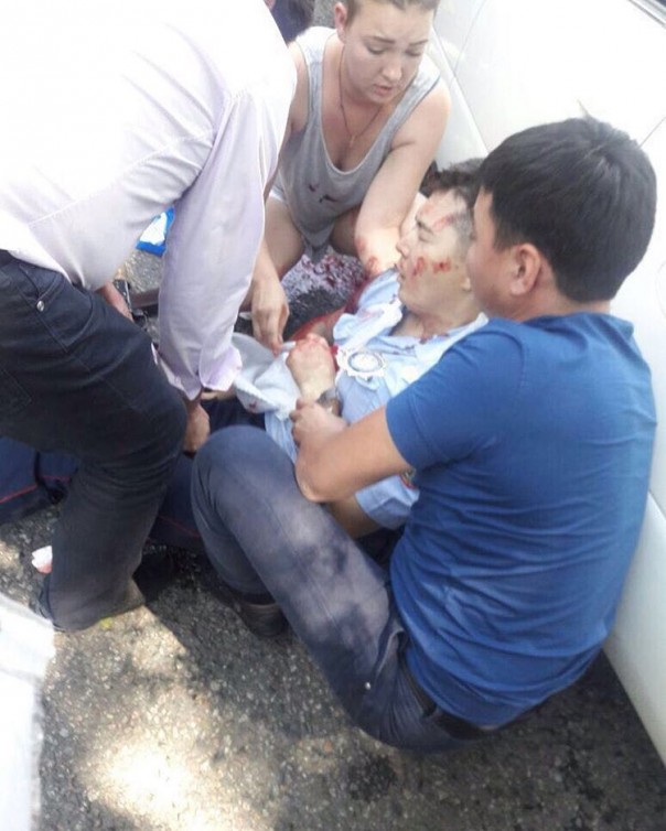 СМИ сообщают о стрельбе около райотдела полиции в центре Алма-Аты СМИ сообщают о стрельбе около райотдела полиции в центре Алма-Аты