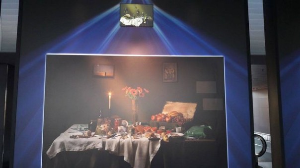 Пародия на "Тайную вечерю" работы потомка карателя Бабьего Яра встречает прилетающих в Борисполь