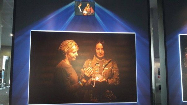 Пародия на "Тайную вечерю" работы потомка карателя Бабьего Яра встречает прилетающих в Борисполь