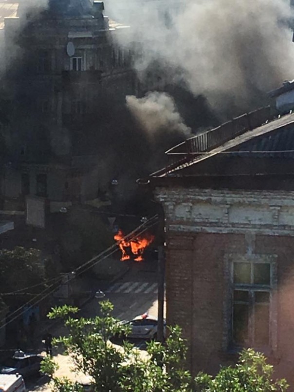 В Киеве при взрыве автомобиля погиб известный журналист Павел Шеремет В Киеве при взрыве автомобиля погиб известный журналист Павел Шеремет