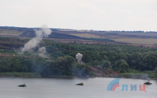 Сводка от НМ ЛНР 20 июля 2016 года. Масштабные учения Народной милиции по форсированию водных преград Сводка от НМ ЛНР 20 июля 2016 года. Масштабные учения Народной милиции по форсированию водных преград
