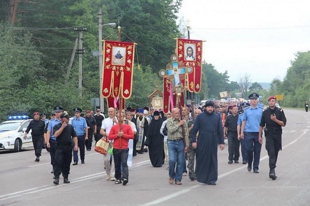 В «Азове» заявили, что боятся препятствовать проведению Всеукраинского Крестного хода