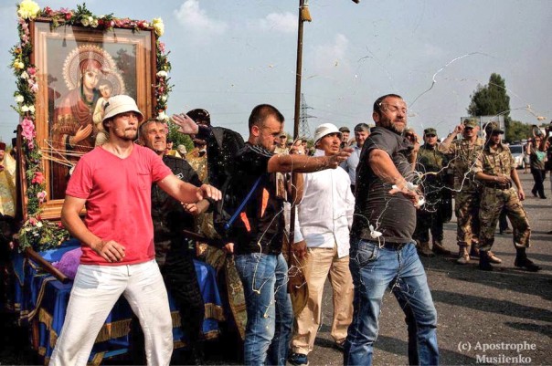 За Богородицу, за Матерь Божию, против украинских бесов