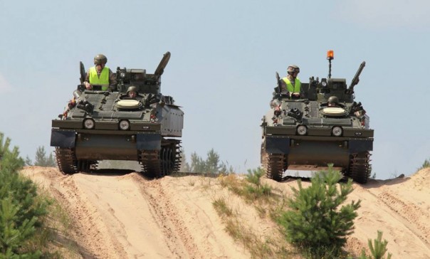 Бизнес на "русской угрозе" - Лондон продал Риге 123 БМП по цене, завышенной в 5 раз Бизнес на "русской угрозе" - Лондон продал Риге 123 БМП по цене, завышенной в 5 раз