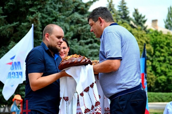 В Горловке начался масштабный республиканский фестиваль городов и районов