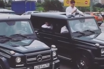 Многомиллионный кортеж выпускников Академии ФСБ