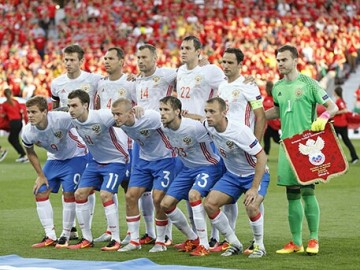 Петиция за отставку сборной России по футболу набрала нужное количество подписей