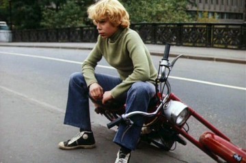 Пошел и кеды купил: советская обувь снова в тренде