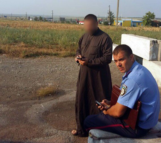 В Донбассе задержали собиравшегося глушить рыбу гранатометом священника
