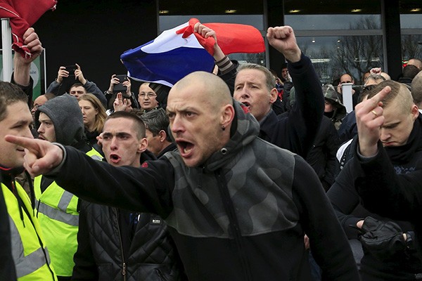 Чужакам здесь не место