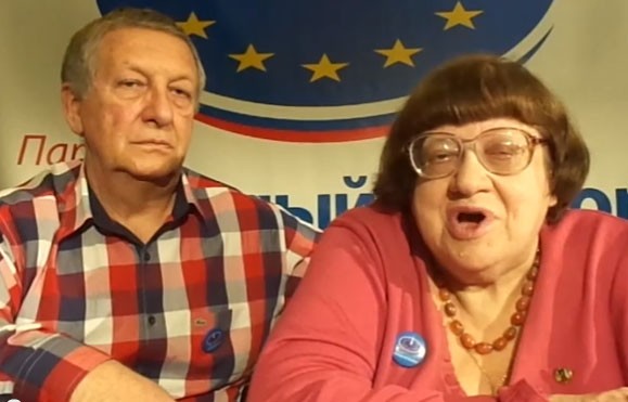 Не окунайтесь в дерьмо - потом не отмоетесь! (+18)