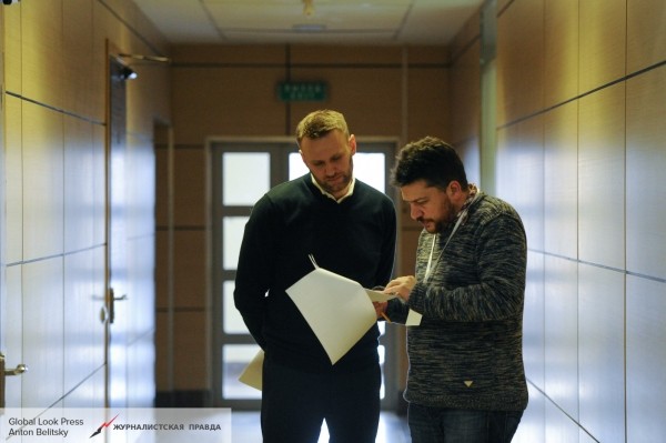 Соратники Навального: бочка варенья, ящик печенья и роковая женщина Соратники Навального: бочка варенья, ящик печенья и роковая женщина