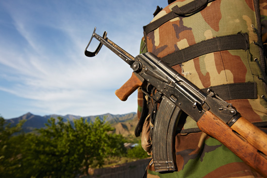 Вечерело, а солдатики всё стрелялись и стрелялись