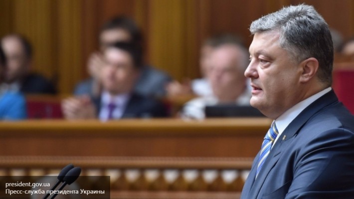 Порошенко призвал ЕС усилить санкции против России за «провокации» в Крыму Порошенко призвал ЕС усилить санкции против России за «провокации» в Крыму