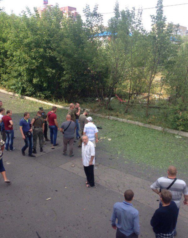 В центре Донецка прогремел мощный взрыв, один человек погиб (Фото 18+)