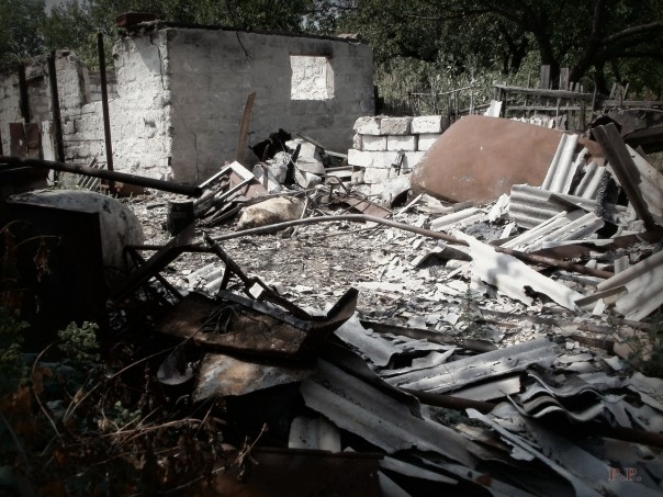 Последствия обстрела в ночь с 31 июля на 1 августа 2016 Последствия обстрела в ночь с 31 июля на 1 августа 2016