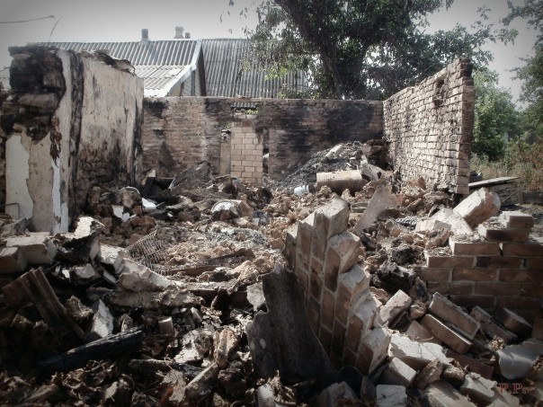 Последствия обстрела в ночь с 31 июля на 1 августа 2016 Последствия обстрела в ночь с 31 июля на 1 августа 2016