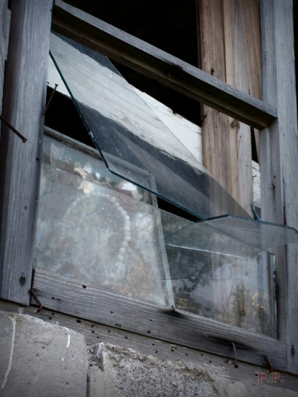 Последствия обстрела в ночь с 31 июля на 1 августа 2016 Последствия обстрела в ночь с 31 июля на 1 августа 2016