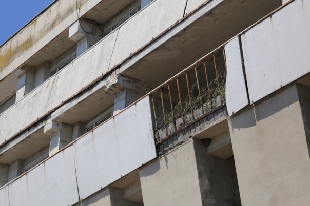 Некогда славный и крупнейшый речморвокзал Украины покрывается паутиной и зарастает травой