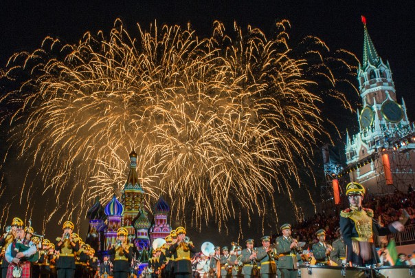 Правительство России опубликовало календарь праздничных дней в 2017 году