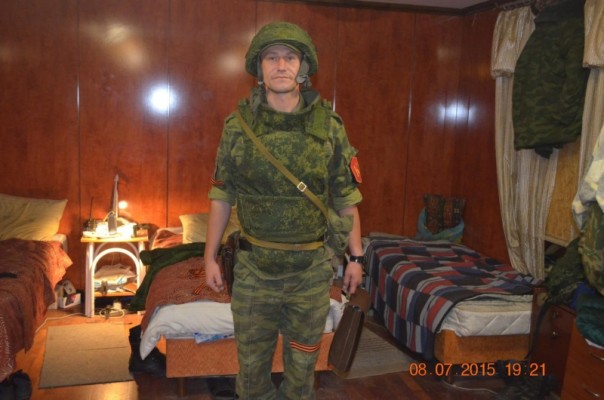 Боец ЛНР накрыл собой гранату. Спас жену и сына Боец ЛНР накрыл собой гранату. Спас жену и сына