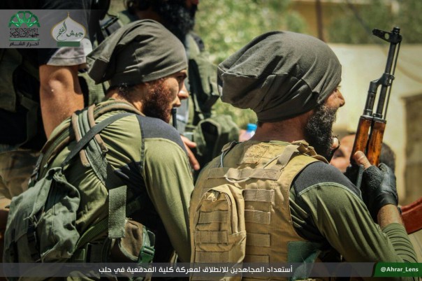 Охота на головорезов в Сирии и Ираке, битва за Алеппо, штурм артиллерийской базы, сводка Сирийской войны | Подборка видео с Ближневосточного фронта Охота на головорезов в Сирии и Ираке, битва за Алеппо, штурм артиллерийской базы, сводка Сирийской войны | Подборка видео с Ближневосточного фронта