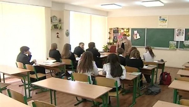 Украинские учебники по истории специалисты называют "тифозным бредом"