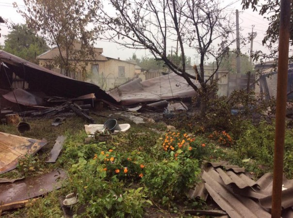 Горловка этой ночью подверглась жесточайшему обстрелу, сгорели два дома, девять повреждены