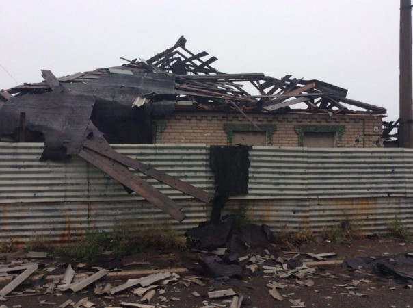 Горловка этой ночью подверглась жесточайшему обстрелу, сгорели два дома, девять повреждены