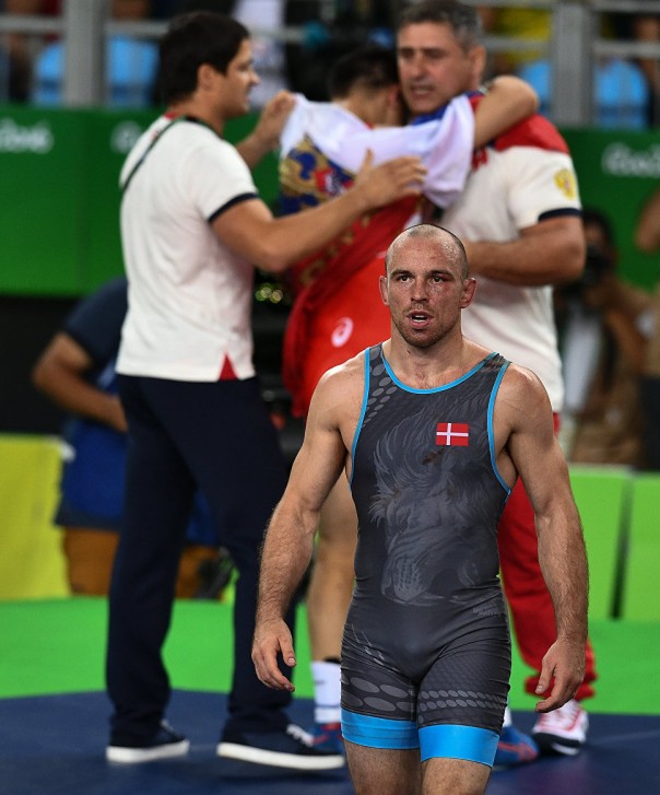 Борец Роман Власов принес России девятое золото Олимпиады Борец Роман Власов принес России девятое золото Олимпиады