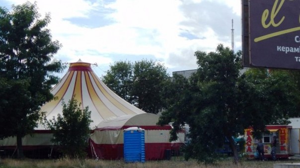 Пир во время чумы с танцами на костях