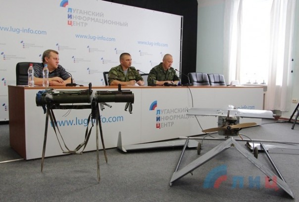 В ЛНР перехватили начиненный взрывчаткой БПЛА ВСУ (Фото) В ЛНР перехватили начиненный взрывчаткой БПЛА ВСУ (Фото)