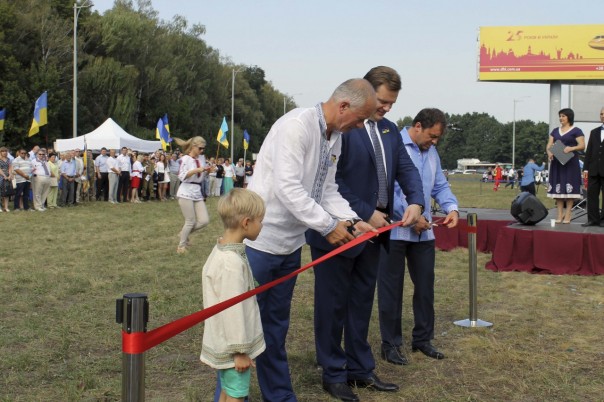 Под Борисполем появилась МЕГАПЭРЭМОГА из мраморной крошки на зависть всем ватникам